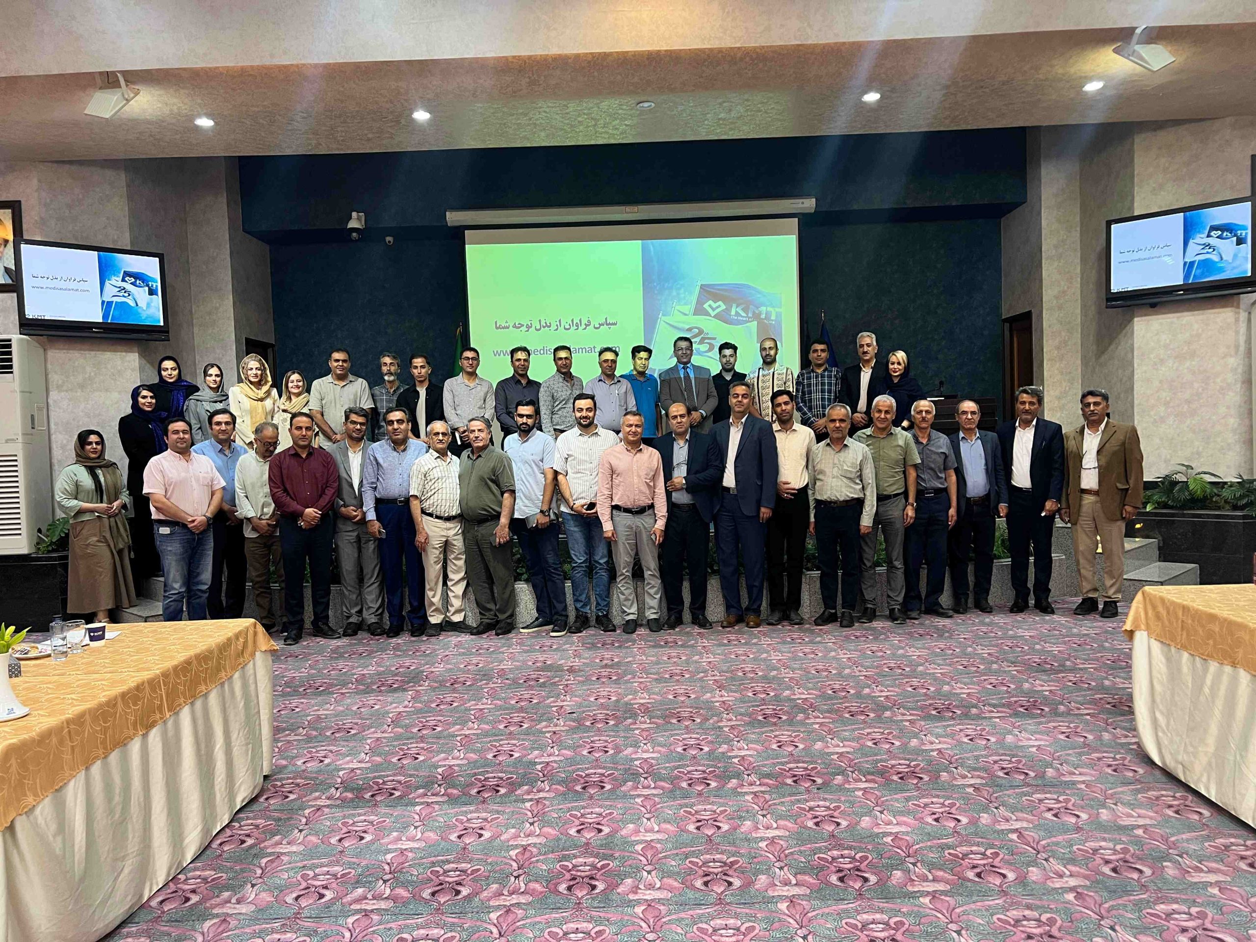 نشست تخصصی بررسی نقش ضدعفونی کننده Anolyte در امنیت زیستی و استقرار تکنولوژی Envirolyte برای تولید آن در محل صنایع طیور_ شهریور ۱۴۰۴